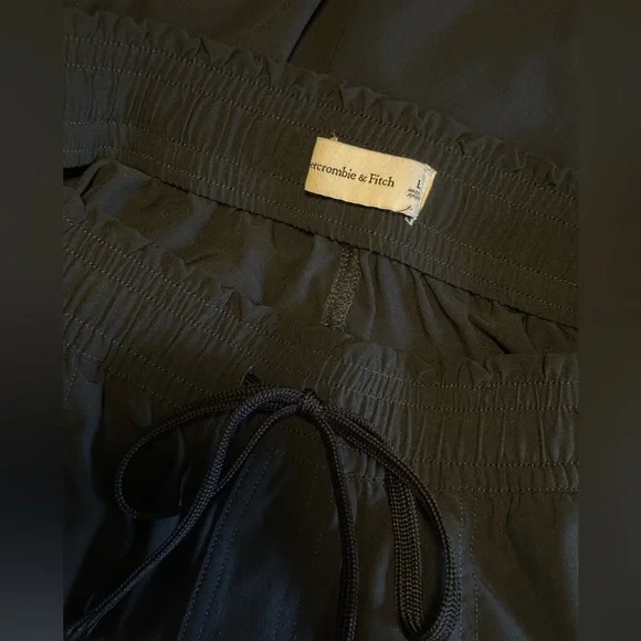 Abercrombie & Fitch Traveler Joggers - Picture 8 of 10